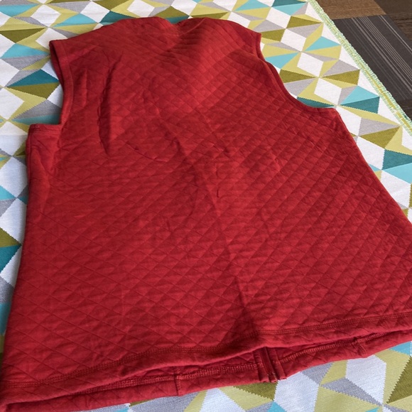 Cute vest!! - Picture 5 of 5